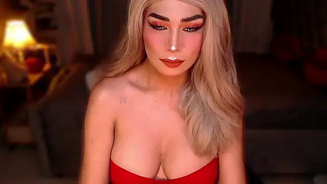 Snapshot of QUEEN_GIAMOORE69 chatting on July 2026 10:19:01 PM QUEEN GIAMOORE69 online show from July 2026 10:19:01 PM