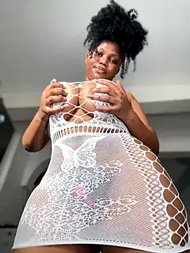 Hyra Ari online show from September 2025 02:40:02 PM