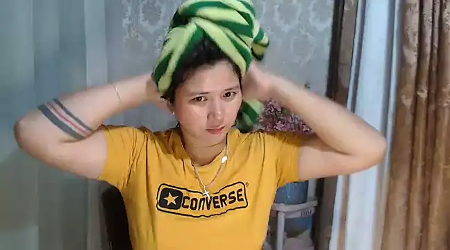 MS Isabella Snow92 online show from February 2025 09:48:01 PM