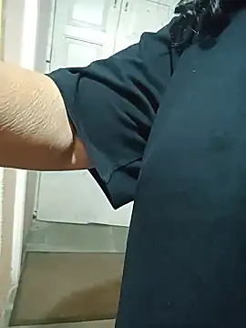 Snapshot of Susannemilf chatting on January 2026 03:10:01 AM Susannemilf online show from January 2026 03:10:01 AM