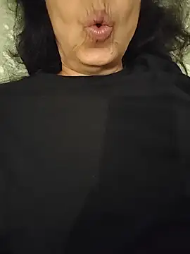 Snapshot of Susannemilf chatting on January 2026 06:51:02 AM Susannemilf online show from January 2026 06:51:02 AM