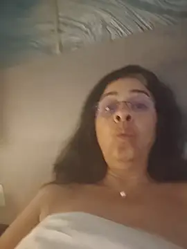 Snapshot of Susannemilf chatting on February 2026 02:30:02 AM Susannemilf online show from February 2026 02:30:02 AM