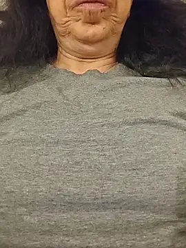 Snapshot of Susannemilf chatting on February 2026 05:41:02 AM Susannemilf online show from February 2026 05:41:02 AM