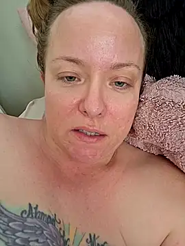 julimonroe online show from February 2025 06:52:02 PM