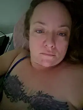 Snapshot of julimonroe chatting on January 2026 11:13:01 AM julimonroe online show from January 2026 11:13:01 AM