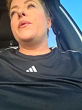 julimonroe online show from April 2026 04:52:01 PM