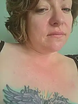 julimonroe online show from May 2026 12:45:01 PM