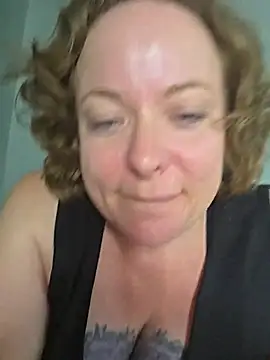 julimonroe online show from May 2026 02:08:02 AM