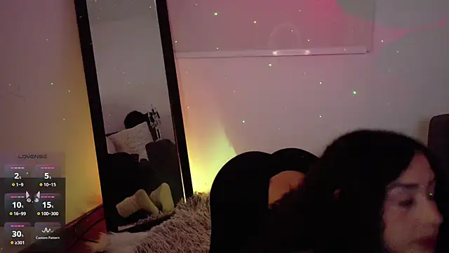 Lia Tinez online show from October 2025 11:35:01 PM