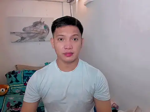 xSebastian19 online show from April 2026 05:03:01 PM