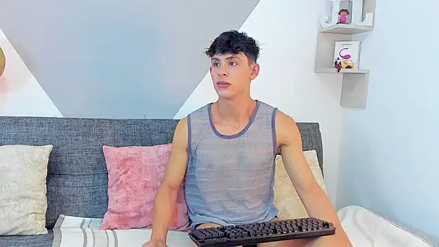 logan thomas online show from February 2025 08:42:02 AM