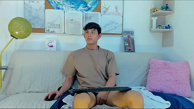 logan thomas online show from April 2026 07:33:02 PM