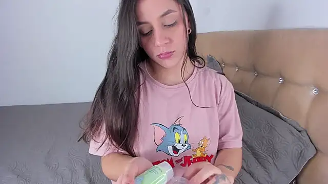 EmmaGrace1999 online show from October 2025 02:25:02 PM