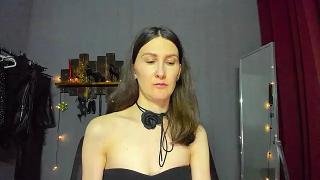 Snapshot of Mistress_Pamela chatting on January 2025 03:48:01 AM Mistress Pamela online show from January 2025 03:48:01 AM