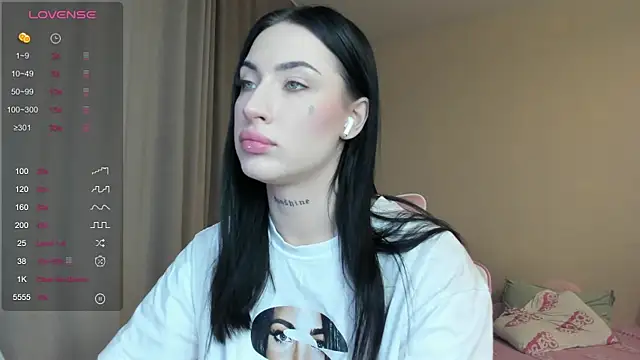 JenniferQueen11 online show from January 2025 02:35:01 PM