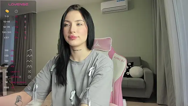 JenniferQueen11 online show from February 2025 10:56:02 AM