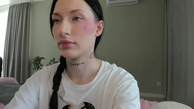 JenniferQueen11 online show from September 2025 06:25:02 AM