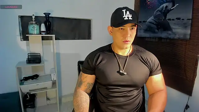 Colton Massif online show from December 2024 01:37:02 AM