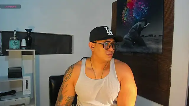 Colton Massif online show from December 2024 10:15:02 AM