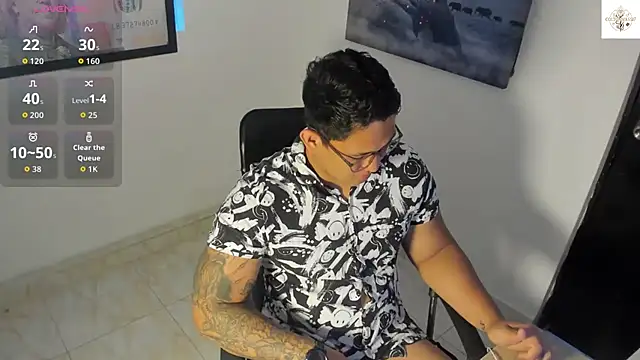 Colton Massif online show from November 2025 10:34:01 PM