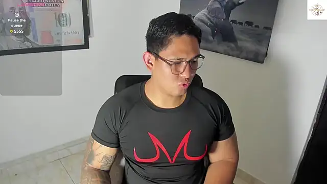 Colton Massif online show from November 2025 01:59:01 AM