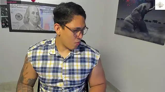 Colton Massif online show from November 2025 11:47:02 PM