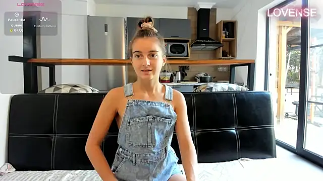 ElizSweet online show from January 2026 07:12:01 AM