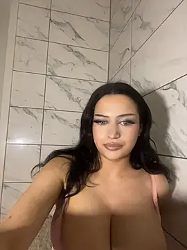 Snapshot of EmiliaPetrova chatting on July 2026 12:02:02 AM EmiliaPetrova online show from July 2026 12:02:02 AM