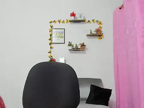 lorenitabella online show from September 2025 09:09:01 AM