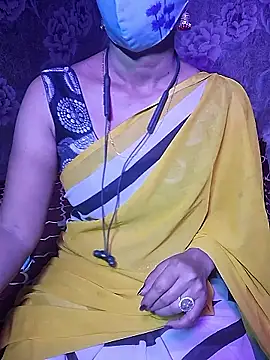 XBHUUME online show from November 2025 05:02:01 PM