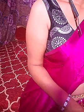 Snapshot of XBHUUME chatting on May 2026 05:10:01 PM XBHUUME online show from May 2026 05:10:01 PM