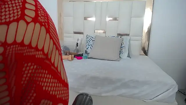 ambercordoba online show from February 2025 08:53:02 PM