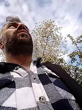 kevgir08 online show from October 2025 12:15:01 PM