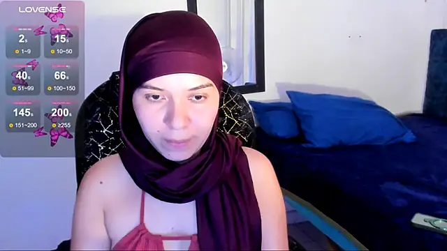 Snapshot of MatchedEyebrow chatting on June 2026 11:18:01 PM MatchedEyebrow online show from June 2026 11:18:01 PM