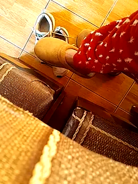 feet toes online show from February 2025 05:43:02 AM