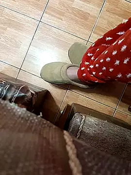 feet toes online show from March 2025 05:31:01 AM