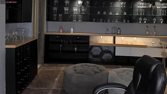 MadelineFox online show from April 2026 09:47:01 AM