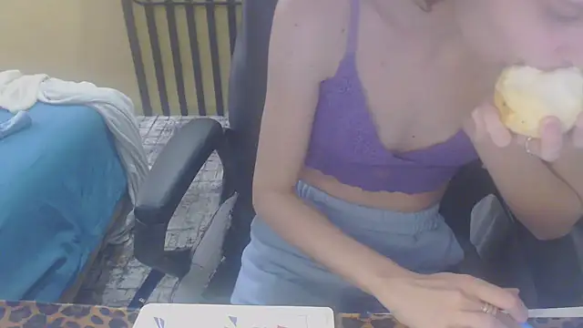 Laco-cO online show from November 2025 04:16:01 PM