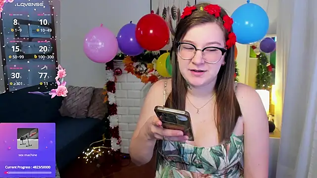 HunnyyLove online show from December 2024 04:10:02 PM