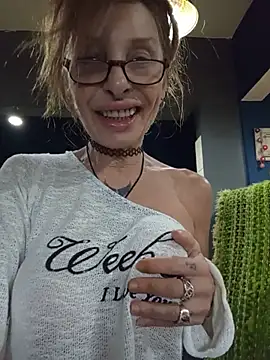 Snapshot of FrozenWaffle chatting on July 2026 04:55:01 PM FrozenWaffle online show from July 2026 04:55:01 PM