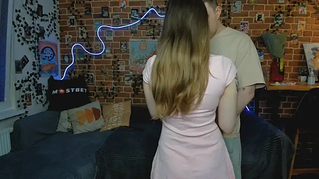 yamy yamy yamy online show from December 2024 03:00:02 PM