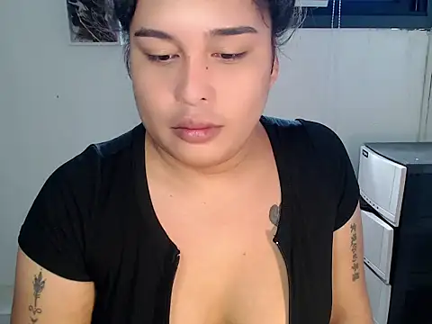 Snapshot of Hardcore_Tgirl chatting on June 2026 11:44:01 PM Hardcore Tgirl online show from June 2026 11:44:01 PM