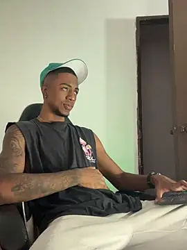 YeremiBrowm online show from March 2025 08:34:01 PM