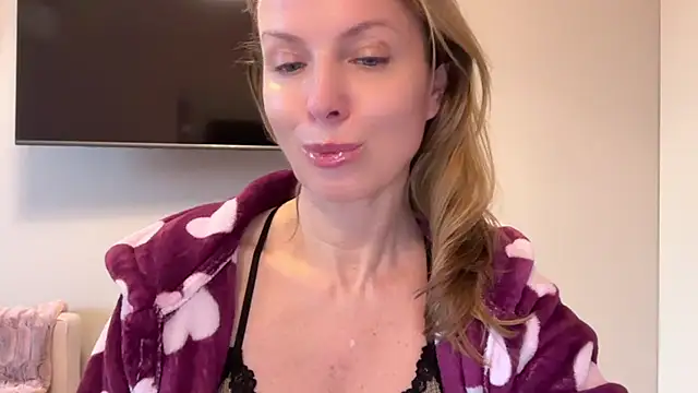 RachellAmazing online show from March 2025 04:20:01 PM