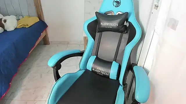 Lunastar02 online show from March 2025 01:27:02 PM