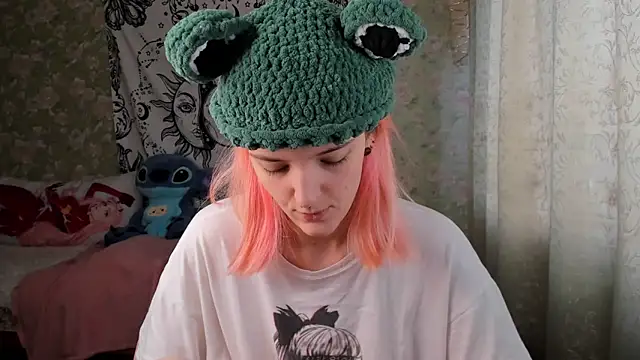 Snapshot of Cutie_Adelia chatting on February 2025 10:39:02 AM Cutie Adelia online show from February 2025 10:39:02 AM