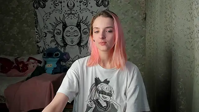 Snapshot of Cutie_Adelia chatting on February 2025 01:44:01 PM Cutie Adelia online show from February 2025 01:44:01 PM