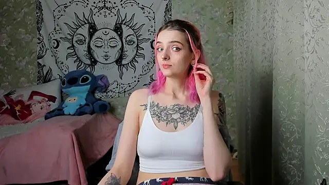 Snapshot of Cutie_Adelia chatting on March 2025 01:13:02 PM Cutie Adelia online show from March 2025 01:13:02 PM