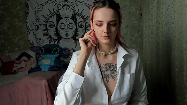 Snapshot of Cutie_Adelia chatting on March 2025 05:52:01 PM Cutie Adelia online show from March 2025 05:52:01 PM