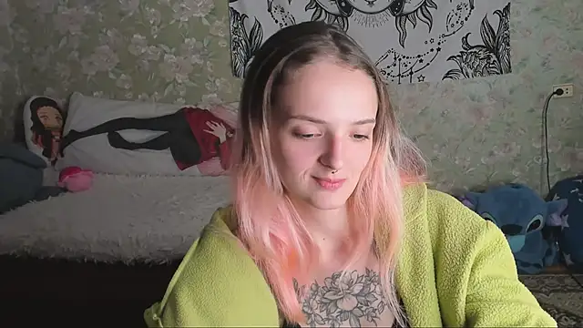 Snapshot of Cutie_Adelia chatting on September 2025 04:45:02 PM Cutie Adelia online show from September 2025 04:45:02 PM